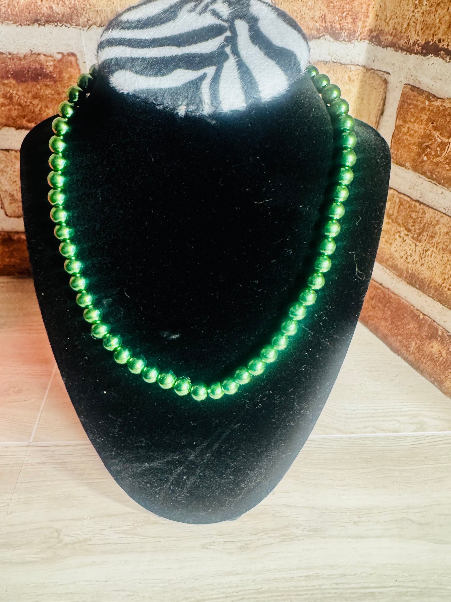 PEARL NECKLACE GREEN