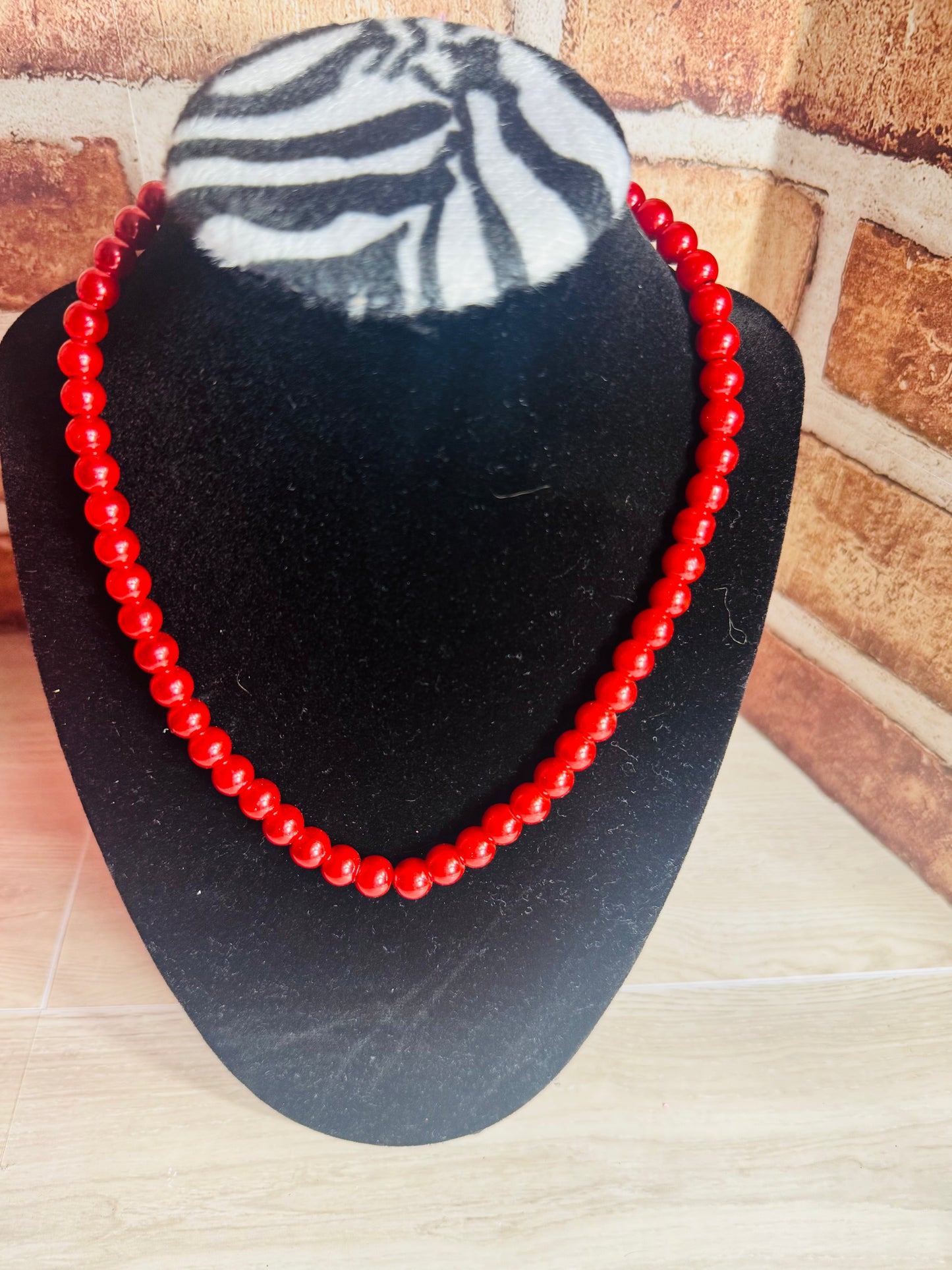 PEARL NECKLACE RED