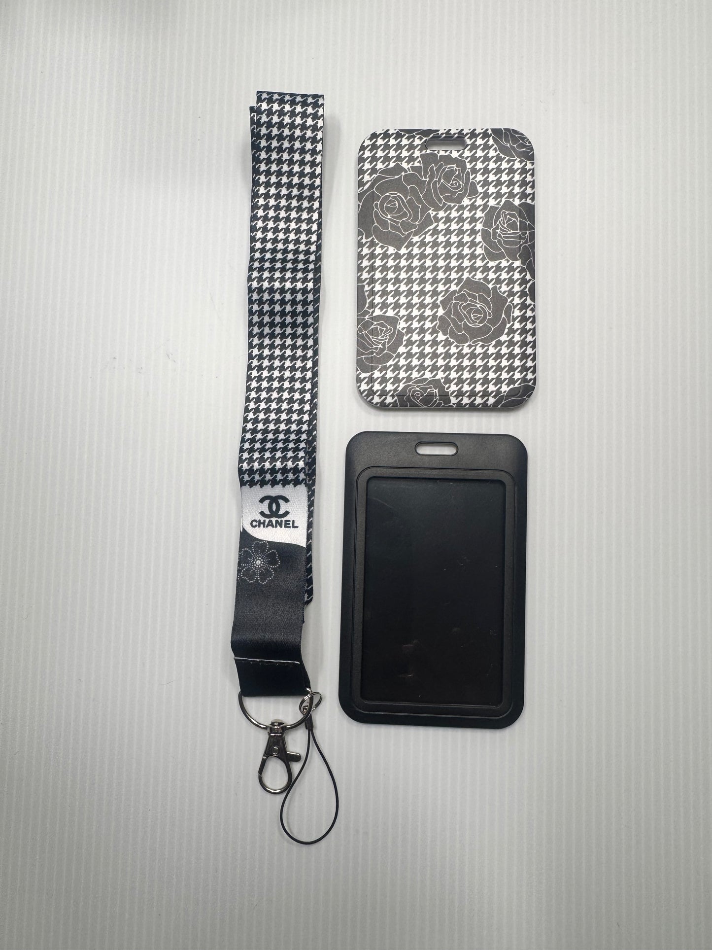 CC 2 PC BLK/WHITE FLOWER ID LANYARD