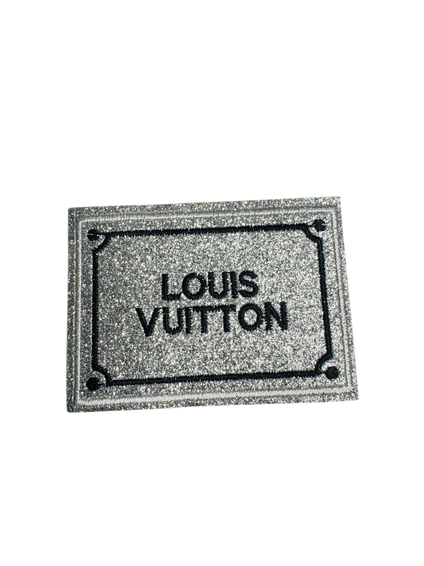 LV-INSPIRED SILVER GITTER SQUARE
