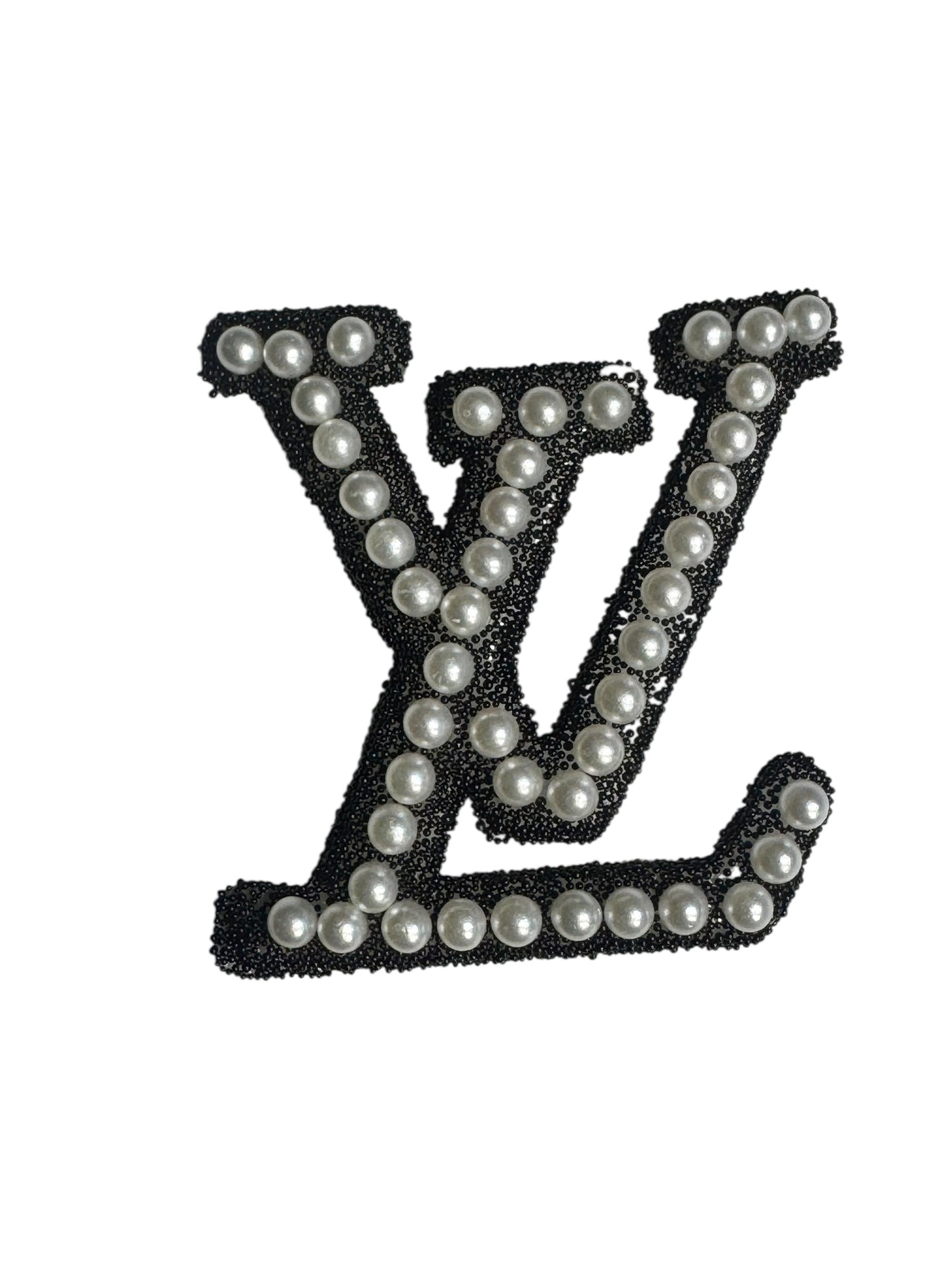 LV-INSPIRED BLACK PEARL LETTERS