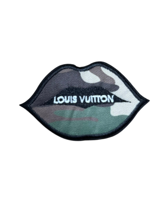 LV-INSPIRED CAMO MOUTH