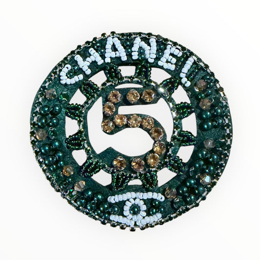 CC 5 inspired beaded patch – green
