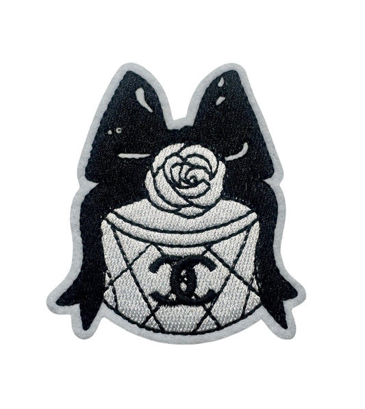 CC BLK/WHITE PRESENT