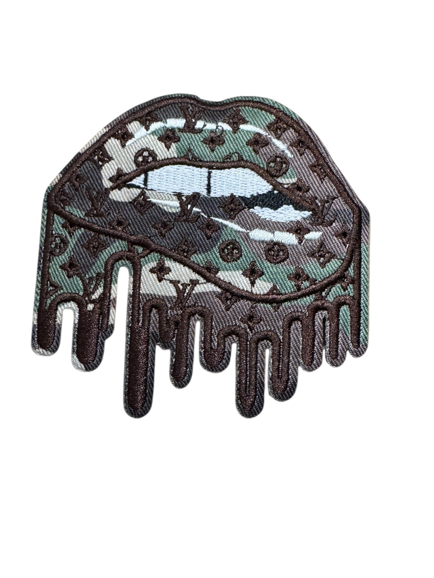LV-INSPIRED CAMO MOUTH